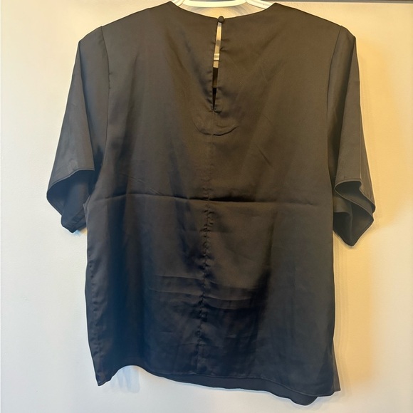 Banana Republic Black Satin feel T-shirt size Small - Picture 5 of 9